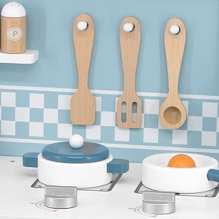 Blue Kitchen  w/Accessories